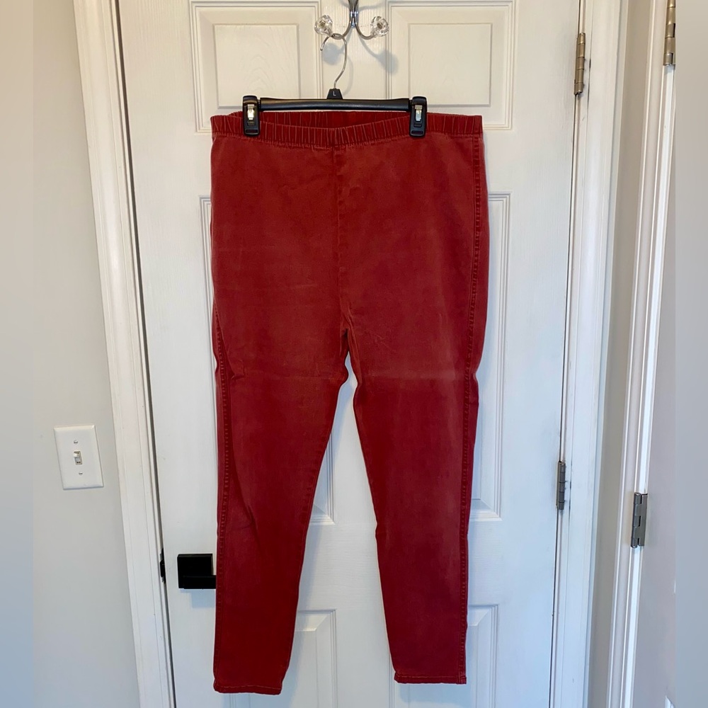 Chic Red Denim Jeggings